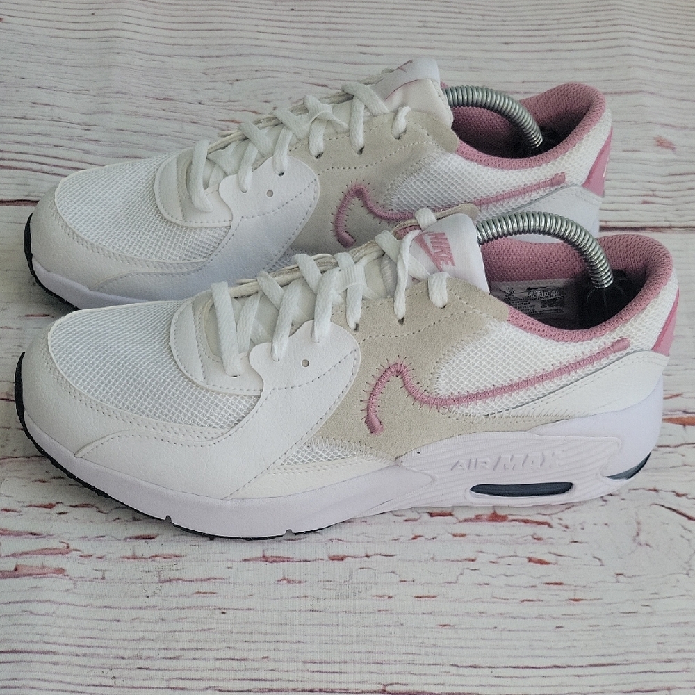 NIKE AIR MAX EXCEE GS White Elemental Pink Women's Size 8 - Picture 2 of 12